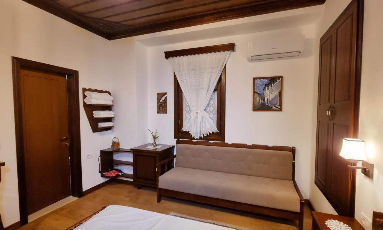 Master Hotel Berat Exterior foto