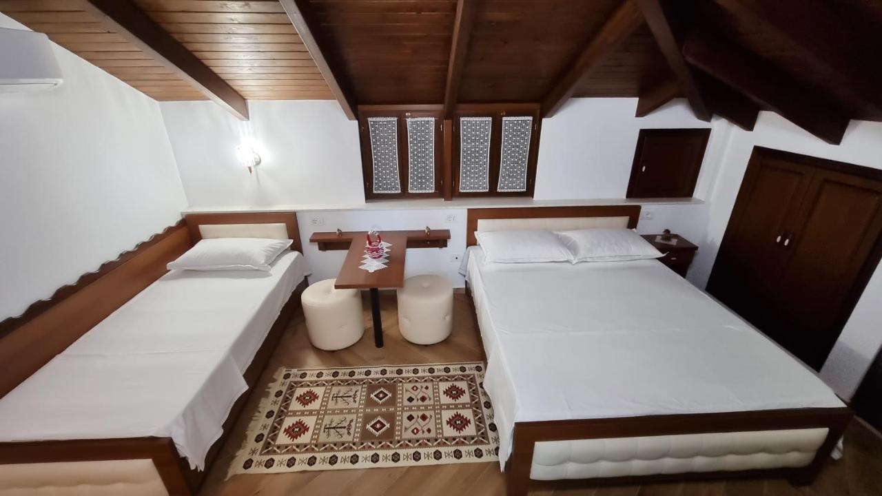 Master Hotel Berat Exterior foto
